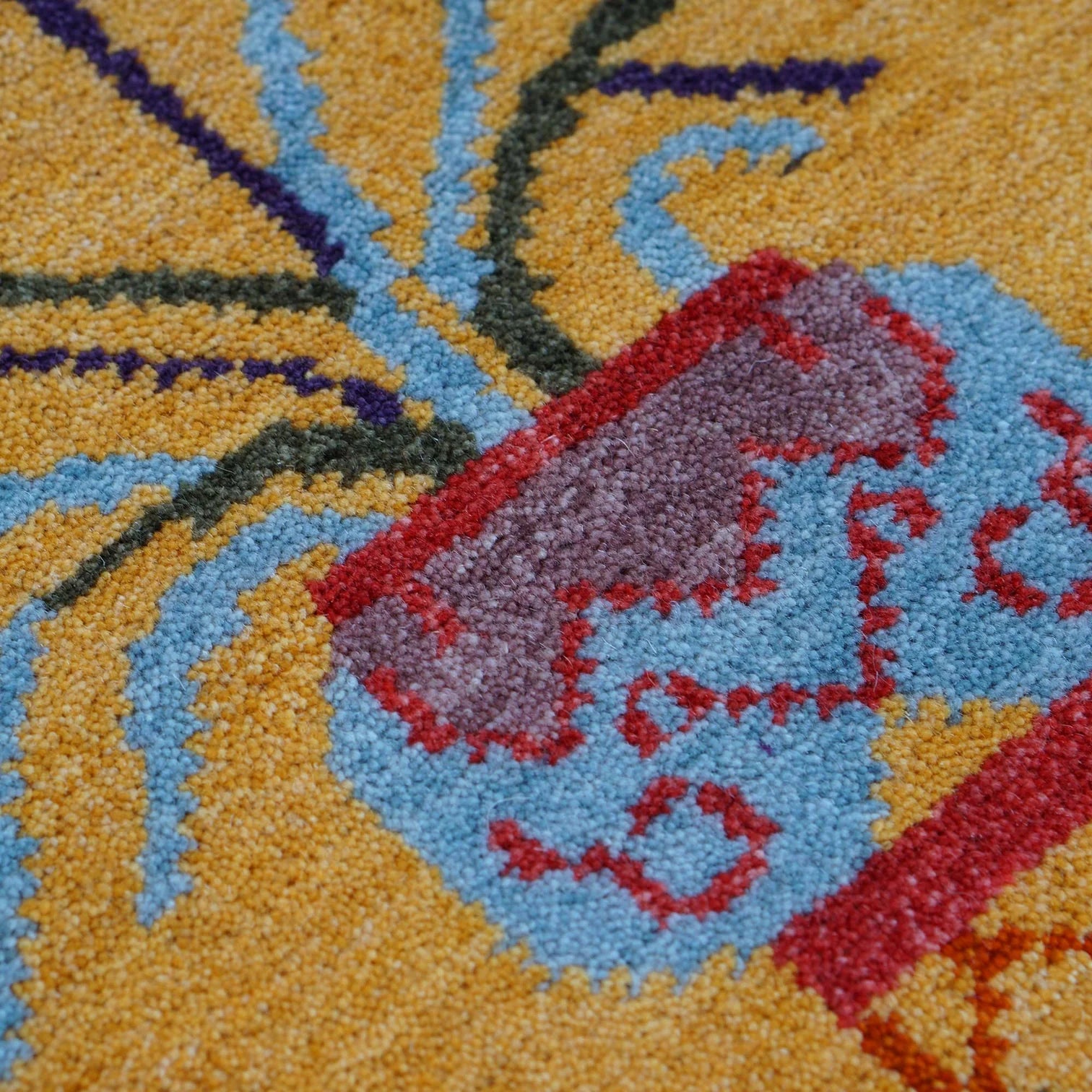 Garden Lantern Rug