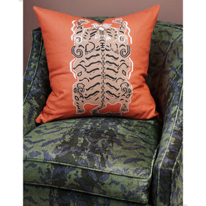 Le Tibetan en Solo Pillow in Rust