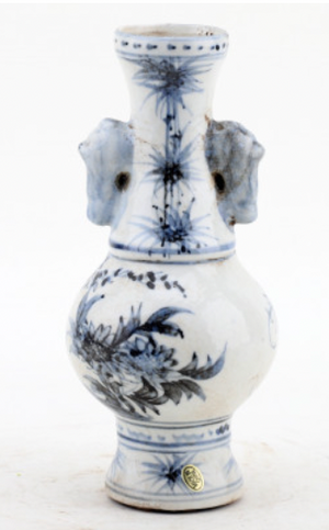 Blue & White Small Shapley Vase With Handles